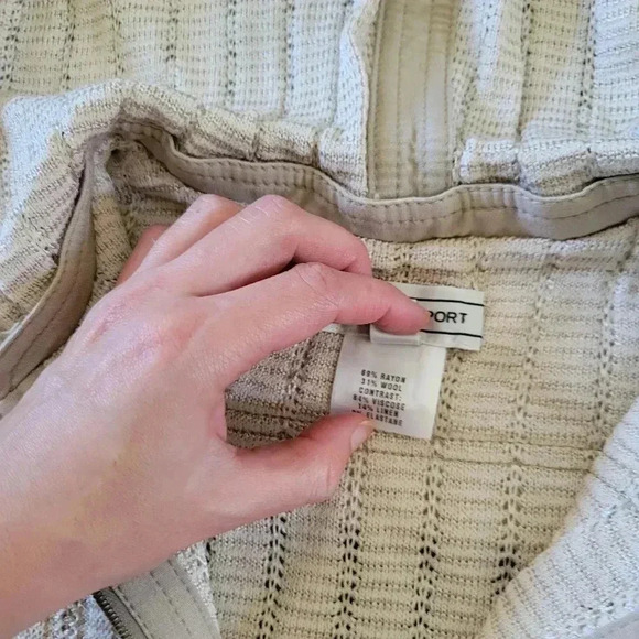 St John Sport Wool Blend Knit Detachable Hoodie Zip Front Jacket Beige Size S P - Picture 7 of 8